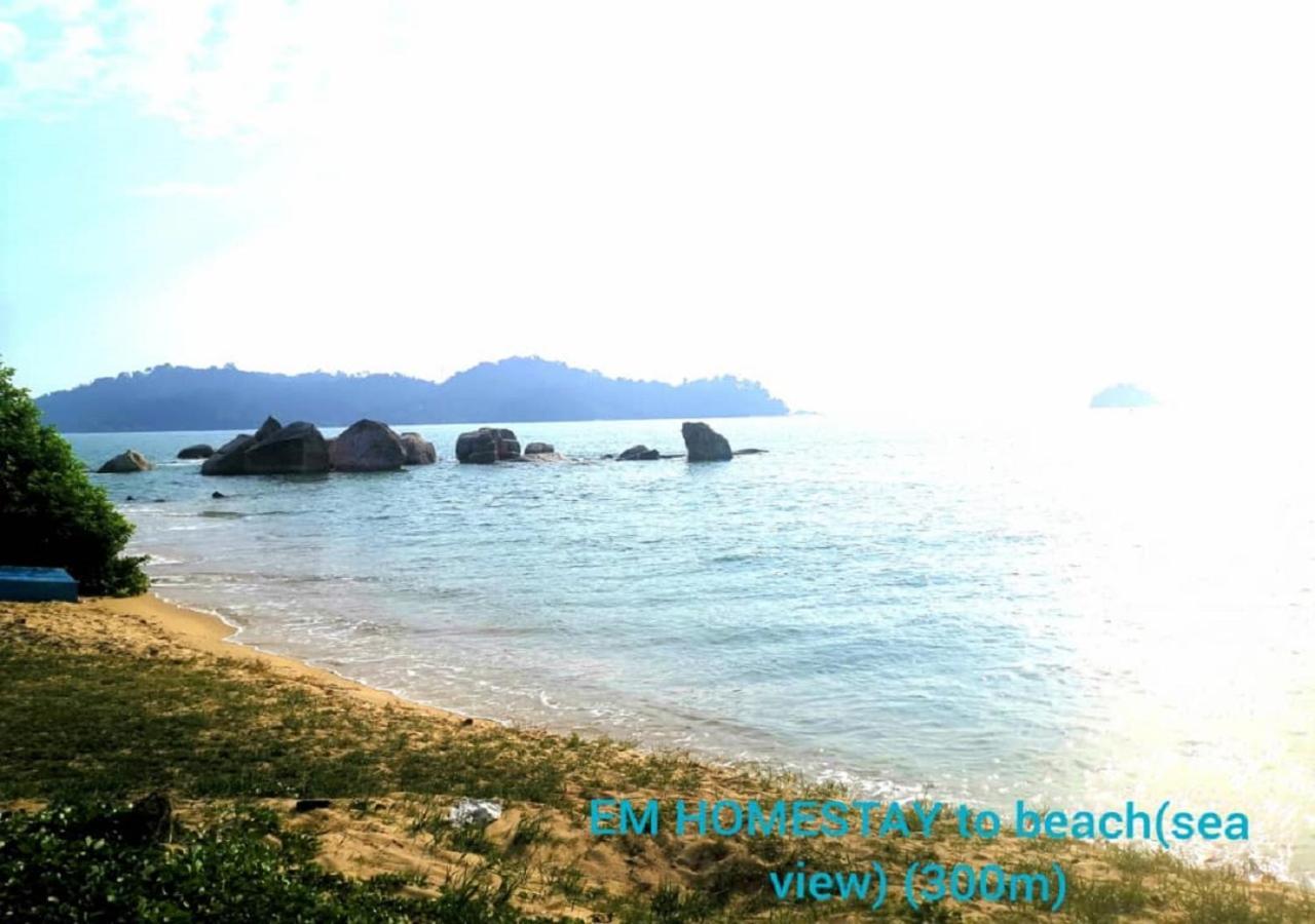 Em Homestay Pekan Pangkor Kültér fotó