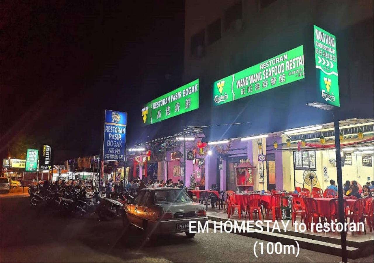 Em Homestay Pekan Pangkor Kültér fotó