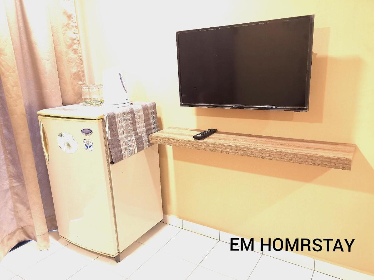 Em Homestay Pekan Pangkor Kültér fotó