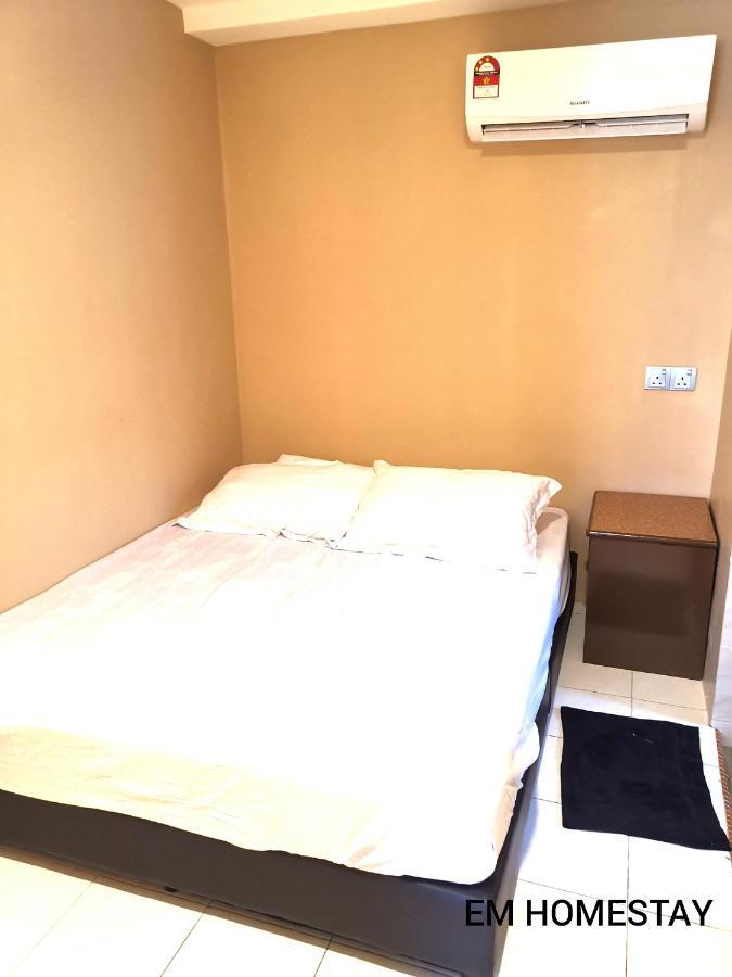 Em Homestay Pekan Pangkor Kültér fotó