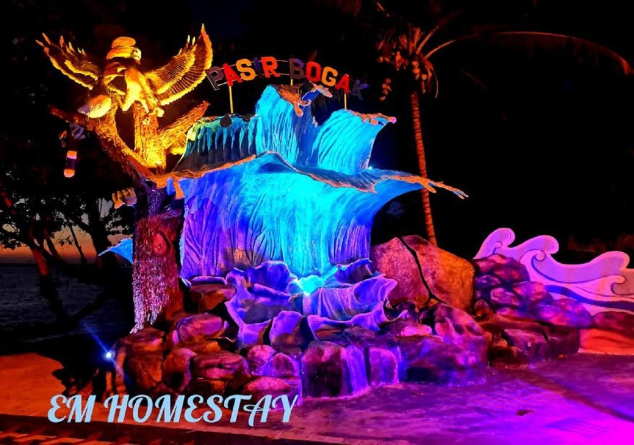 Em Homestay Pekan Pangkor Kültér fotó